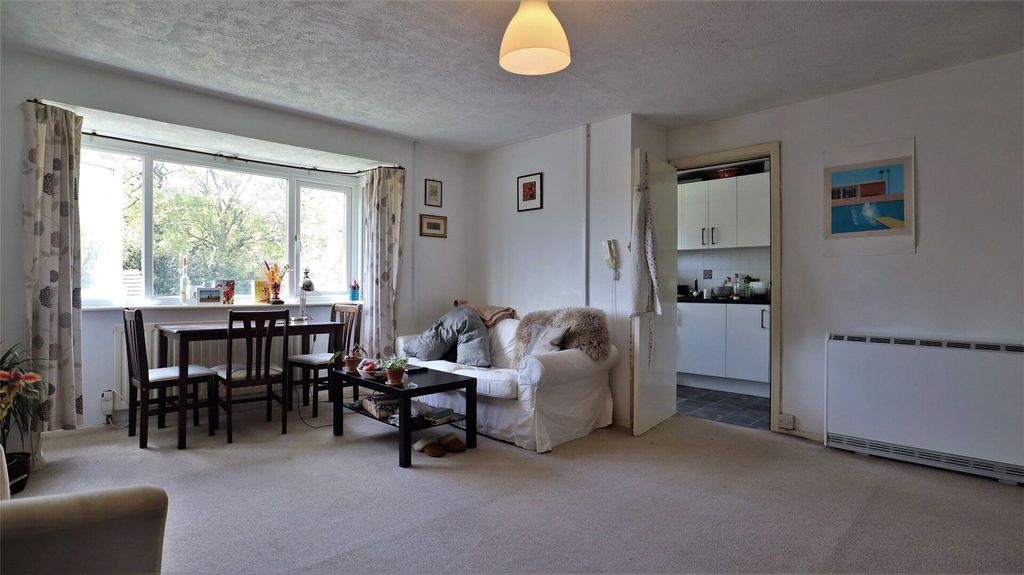 Property photo 2 of 9 Picture No. 10
