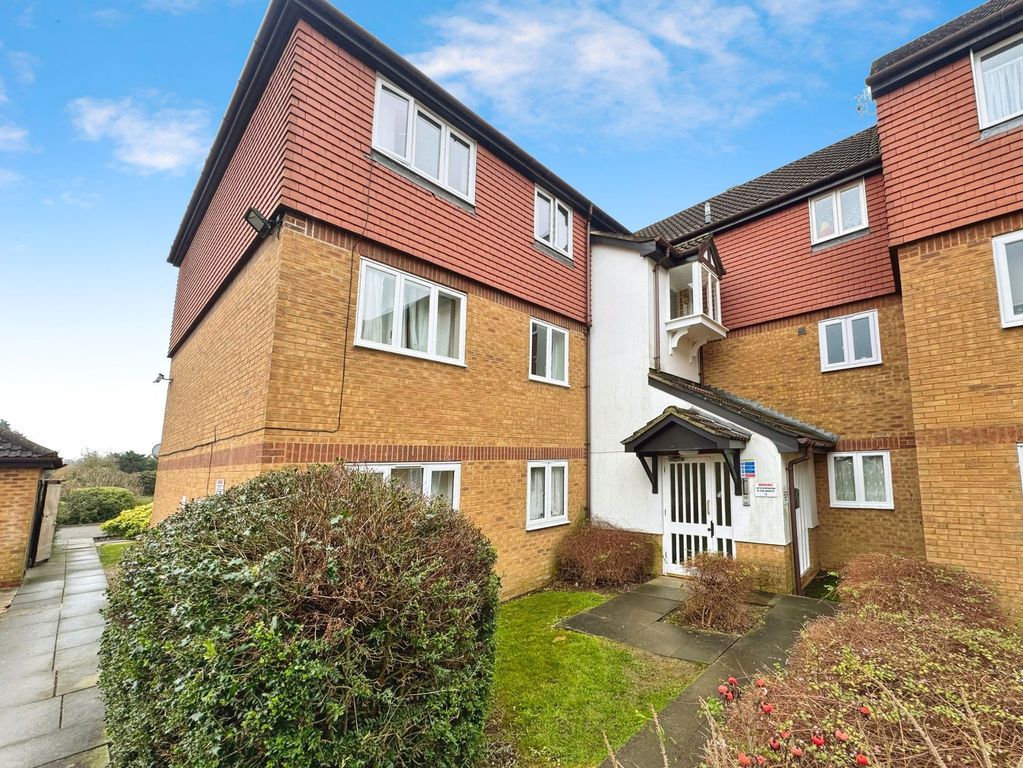 Property photo 2 of 8 External