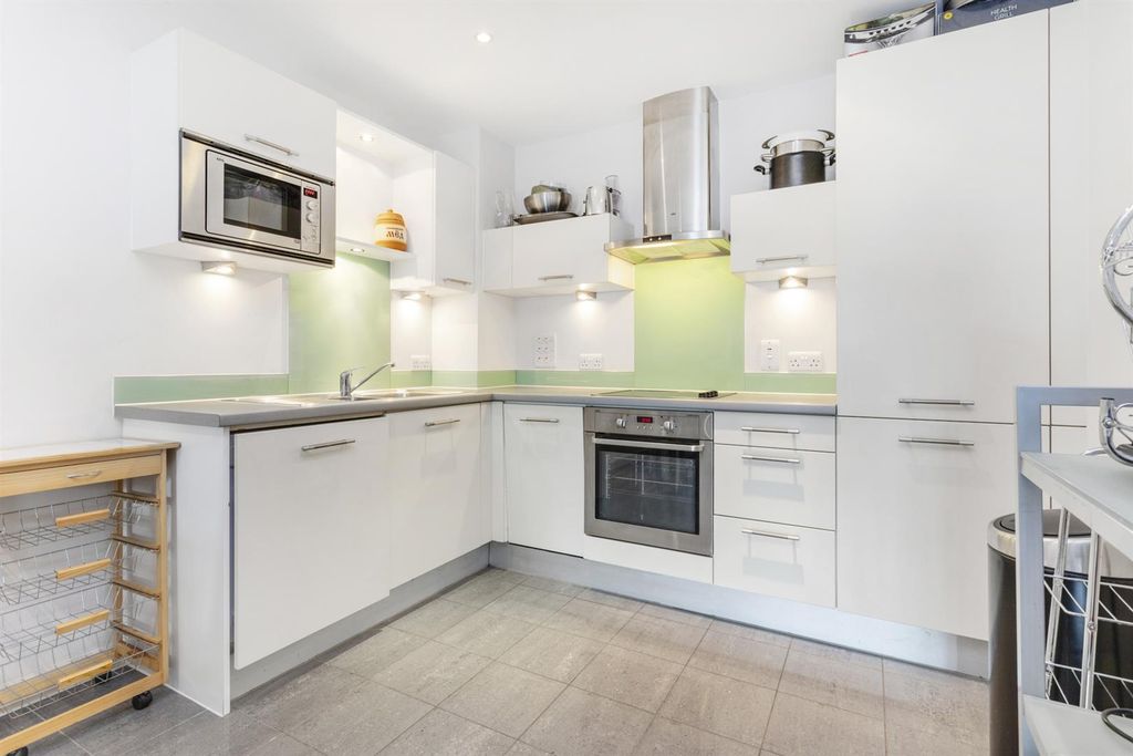 Property photo 3 of 15 Kitchen