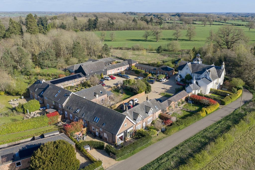 Property photo 1 of 23 4962300