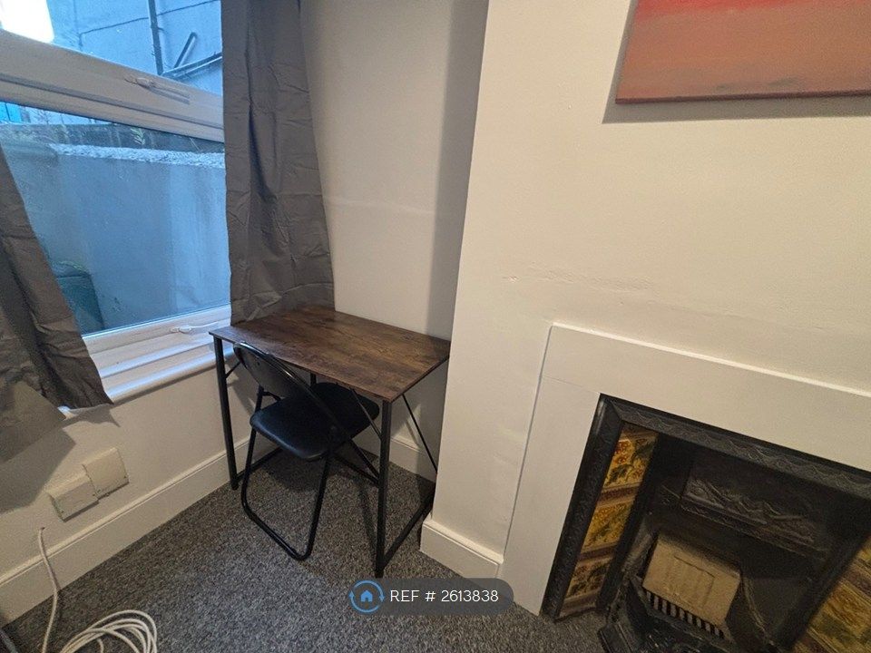 Property photo 3 of 9