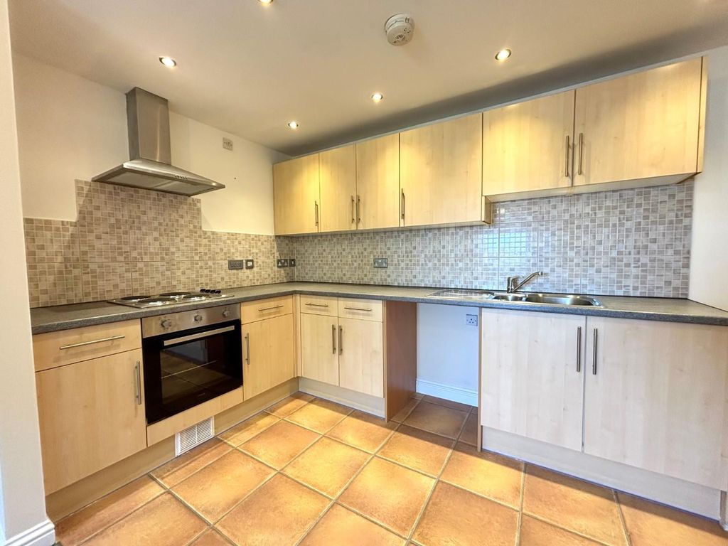 Property photo 2 of 6 Kitchen
