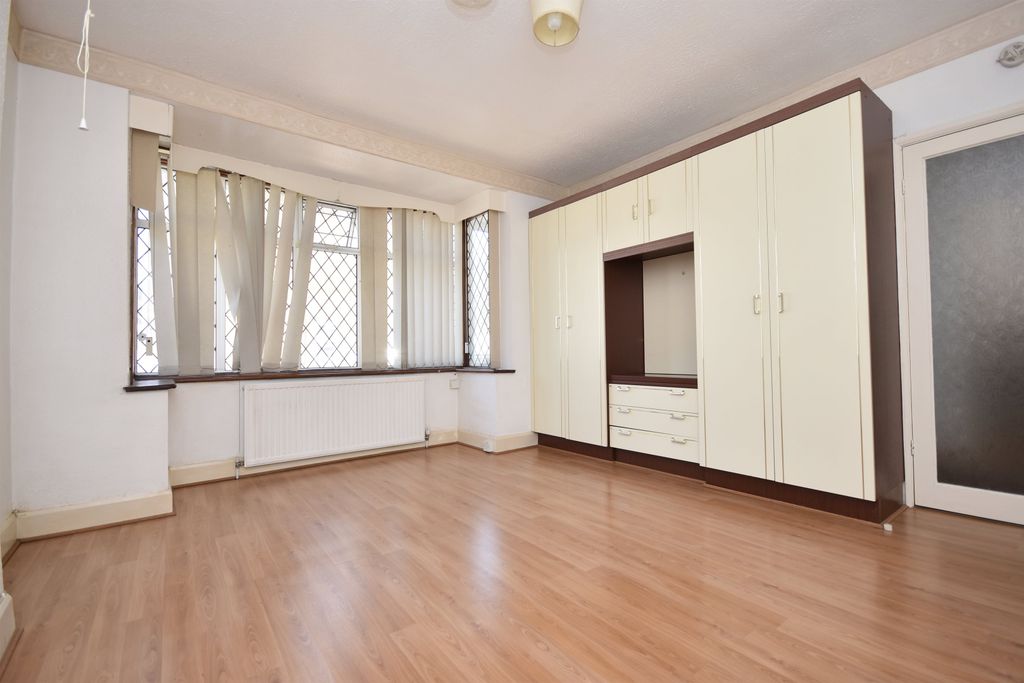 Property photo 3 of 22