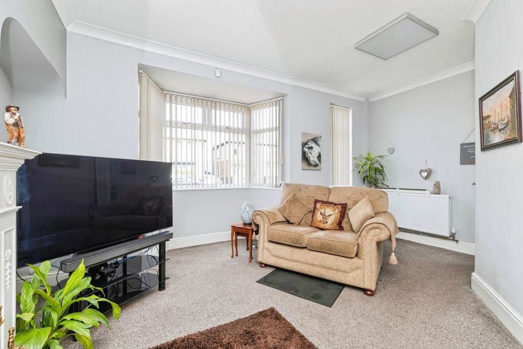 Property photo 2 of 16 Pbox-Img.Jpg