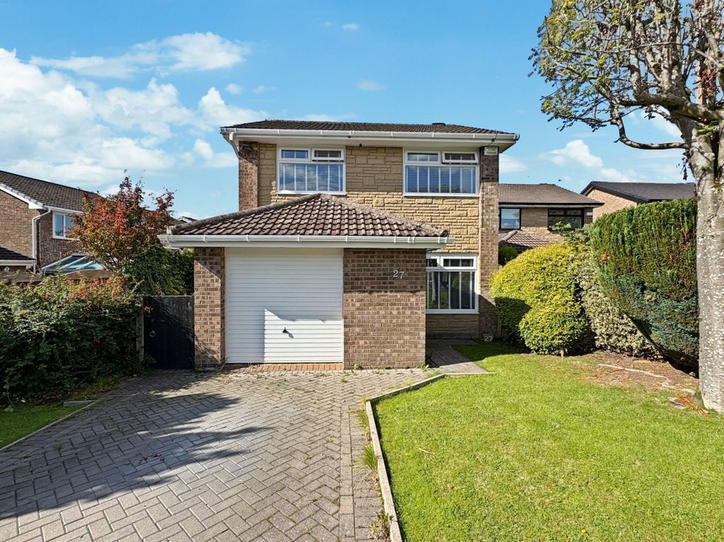Property photo 1 of 18 External