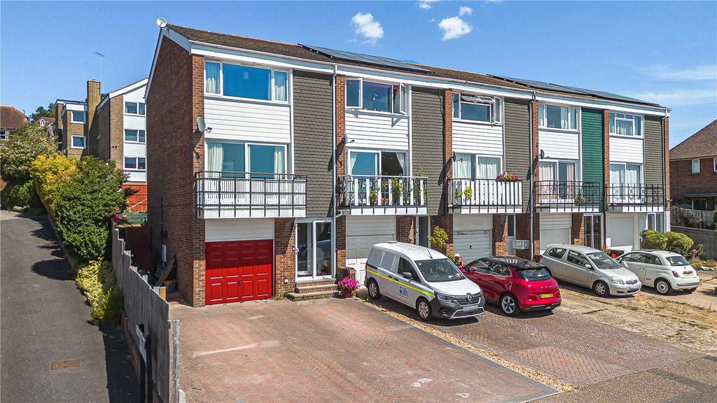 Property photo 2 of 15 Picture No. 01