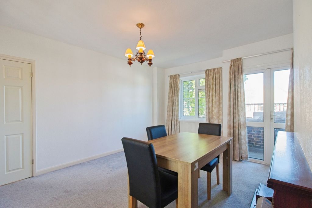 Property photo 3 of 14 Pbox-Img.Jpg