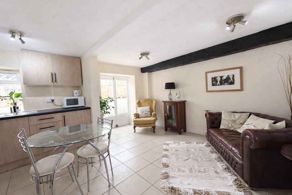 Property photo 2 of 10 2 - Picture No. 10