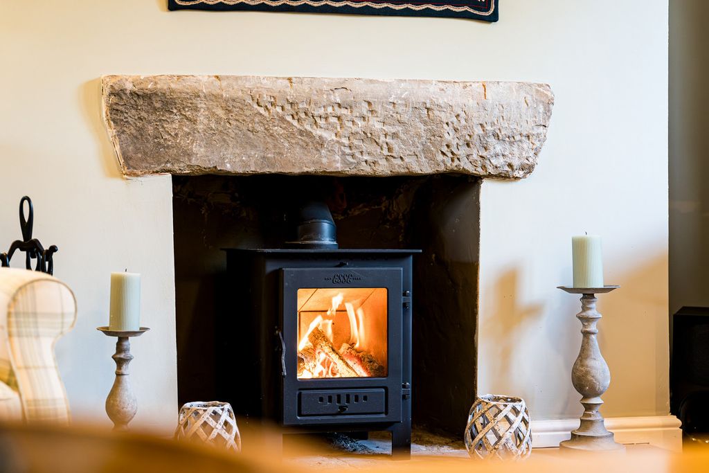 Property photo 2 of 33