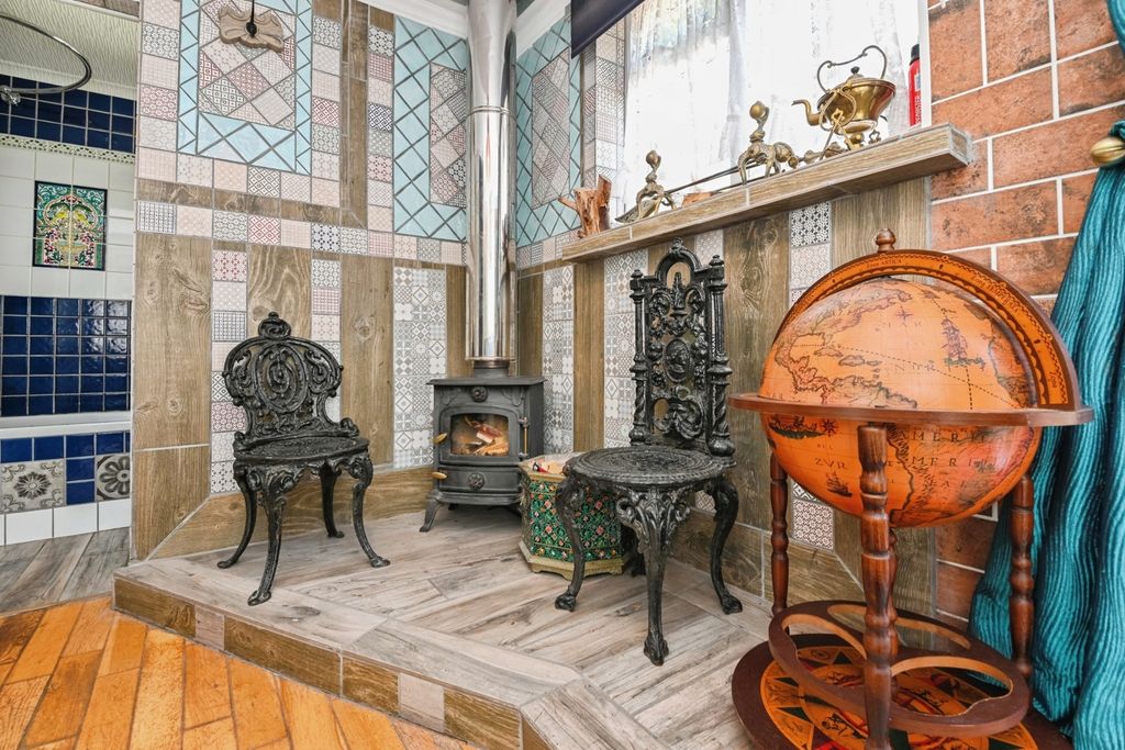 Property photo 3 of 19 Pbox-Img.Jpg