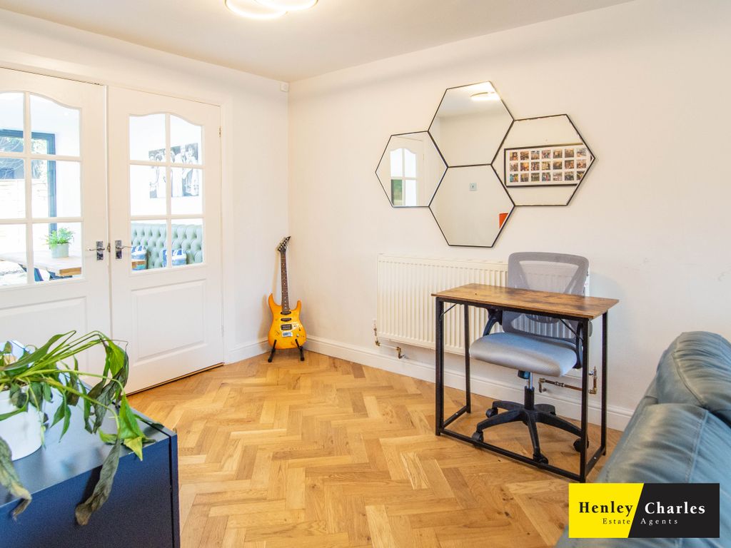 Property photo 3 of 10 P2068398