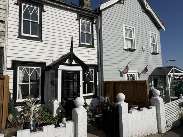 Property photo 1 of 19 Front (Exterior)
