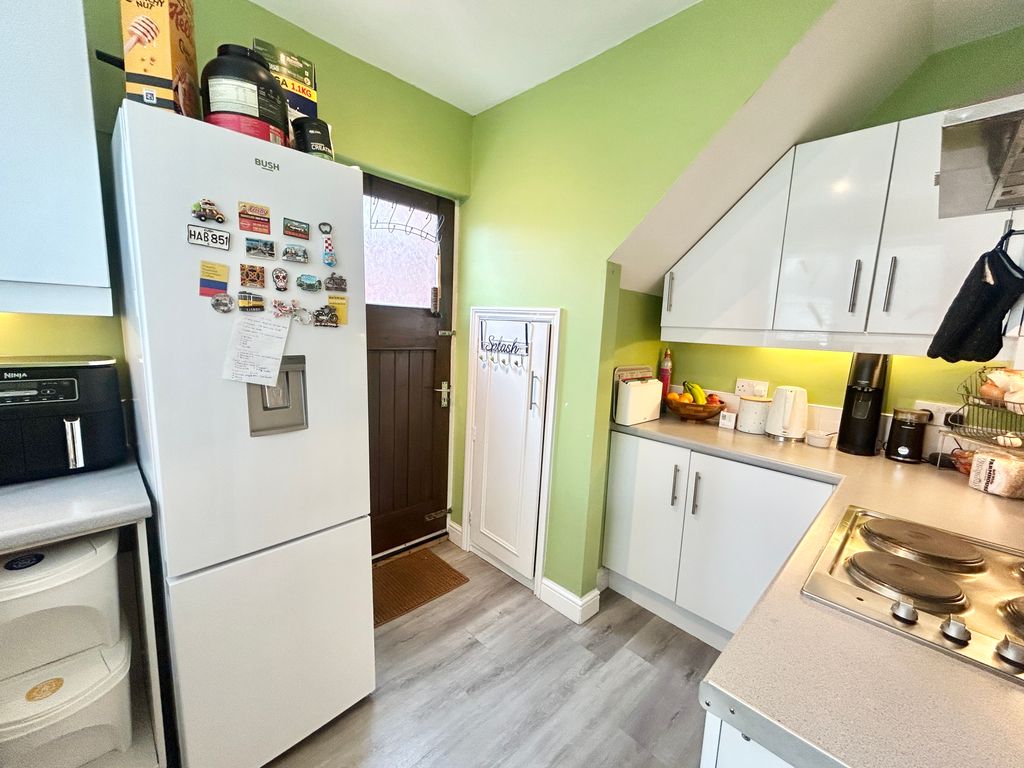 Property photo 2 of 13 Kitchen