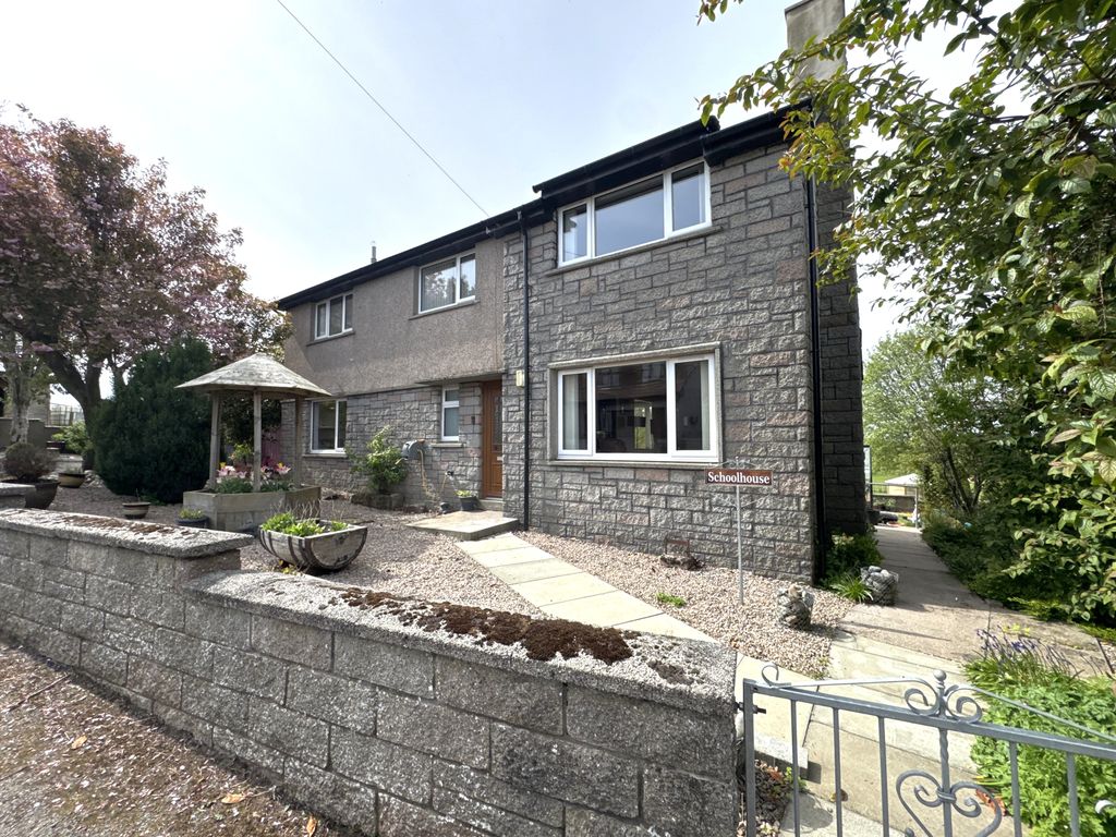 Property photo 1 of 28