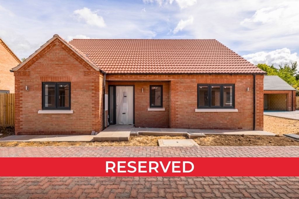 Property photo 1 of 23 Reserved-1 (1)