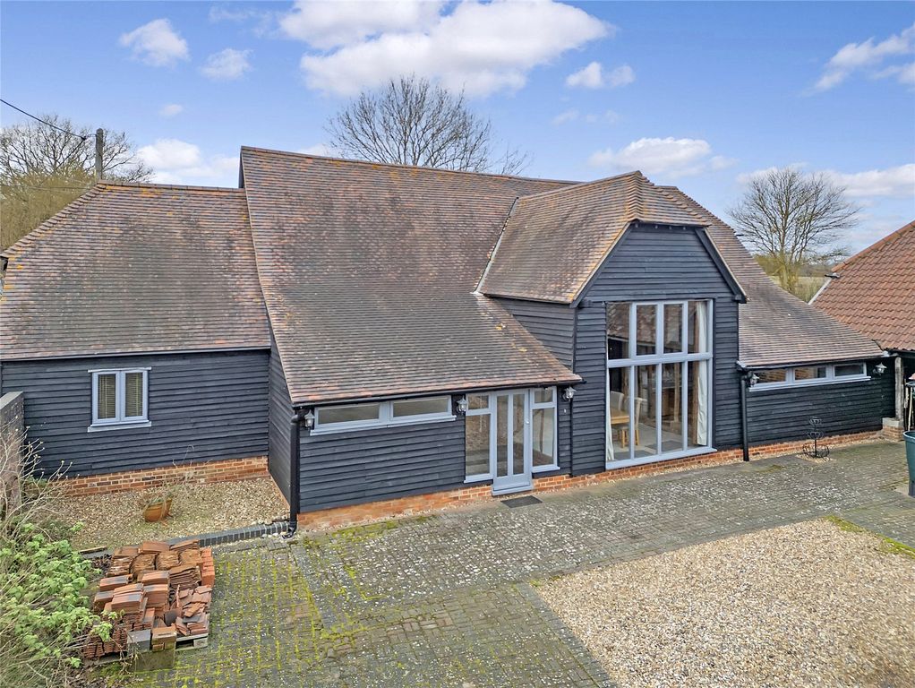 Property photo 1 of 10 Front