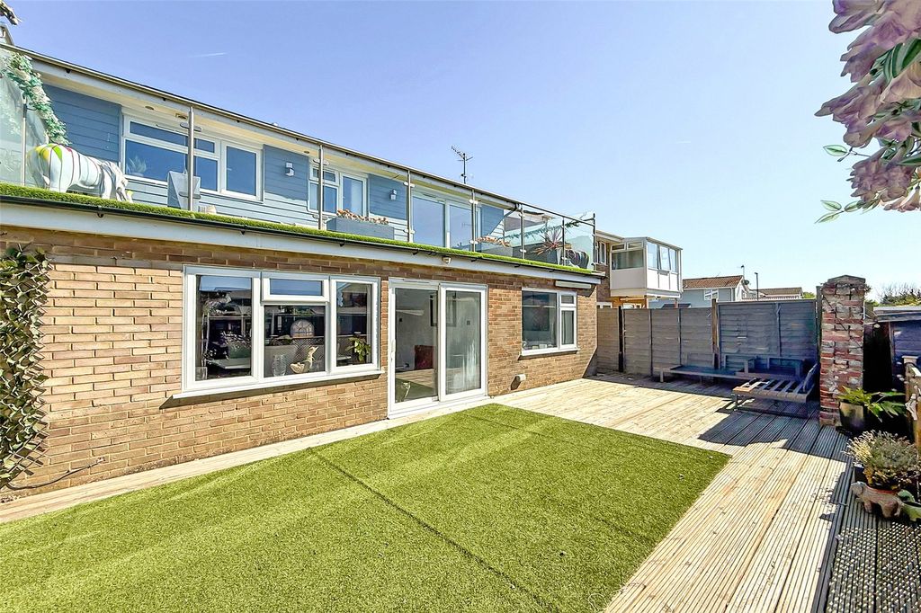 Property photo 2 of 25 Picture No. 05
