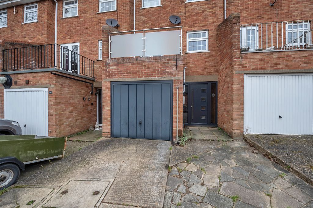 Property photo 2 of 14