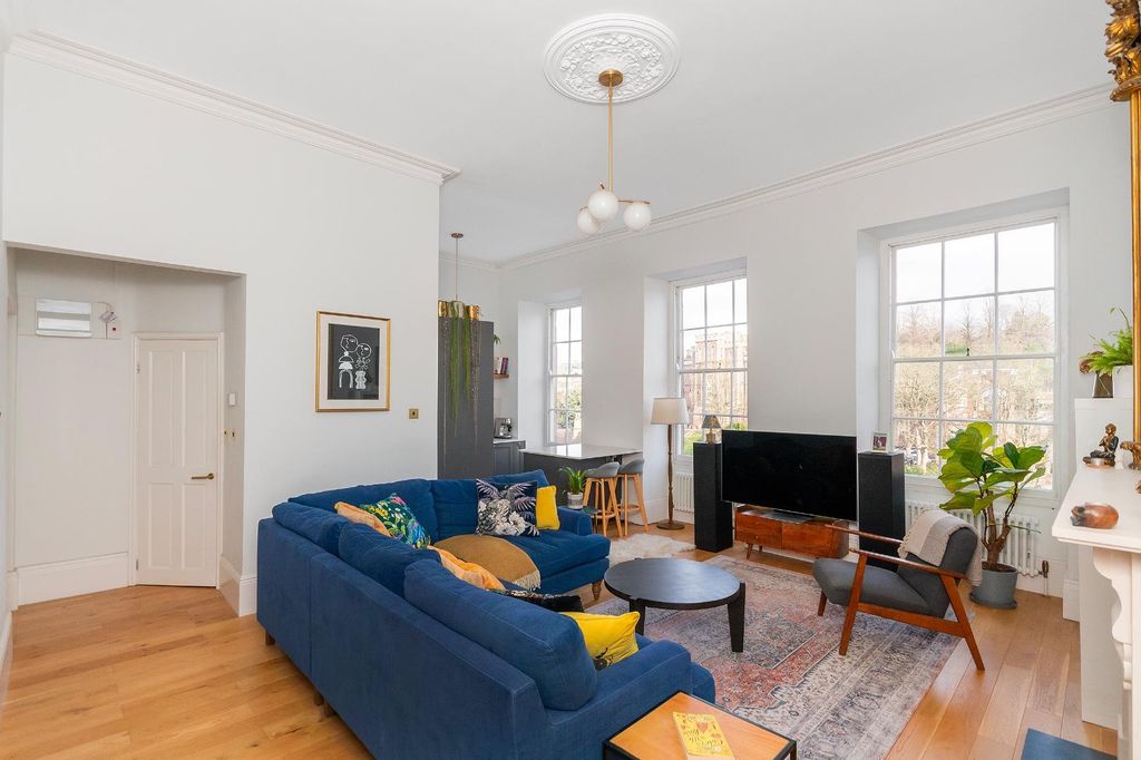 Property photo 3 of 26 F1F9Fbecn - Reception J.Jpg