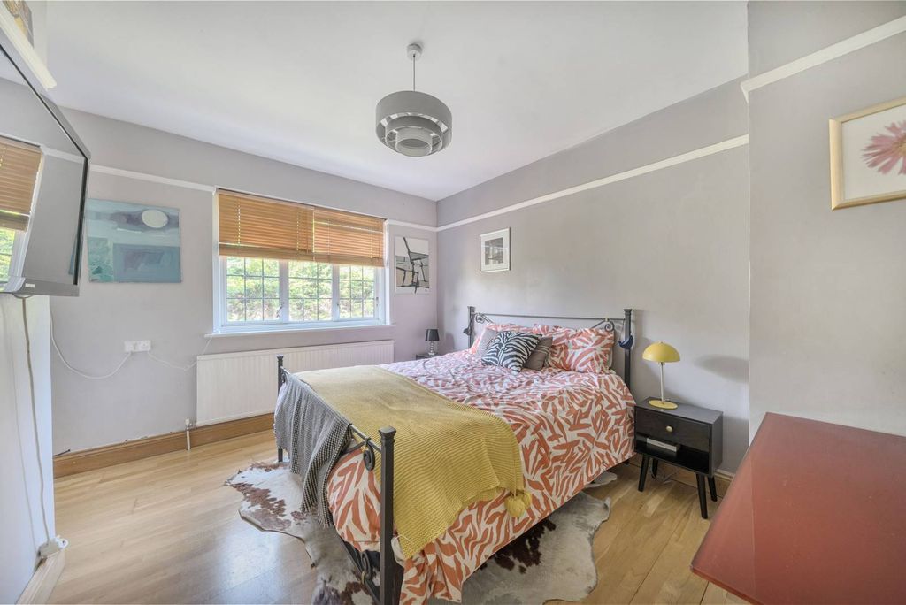 Property photo 2 of 21