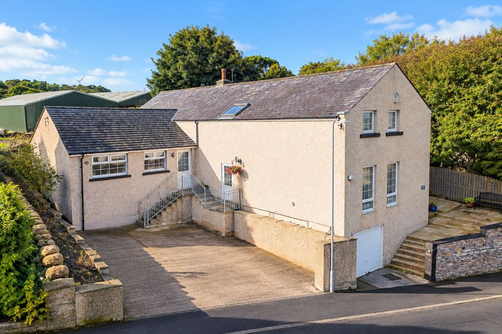 Property photo 1 of 28