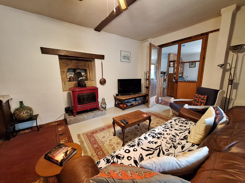 Property photo 2 of 24