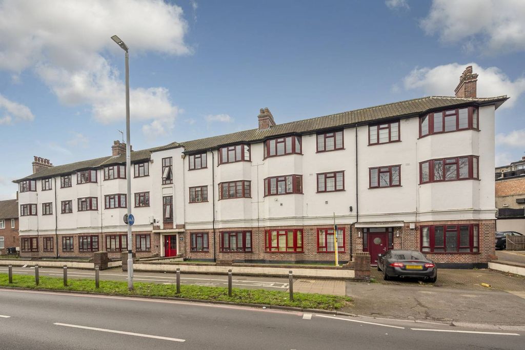 Property photo 2 of 6