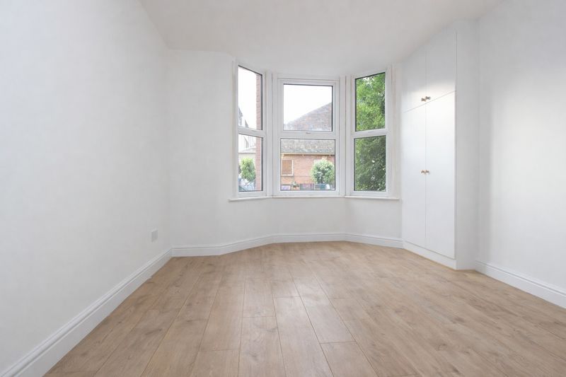 Property photo 1 of 7 Photo 9