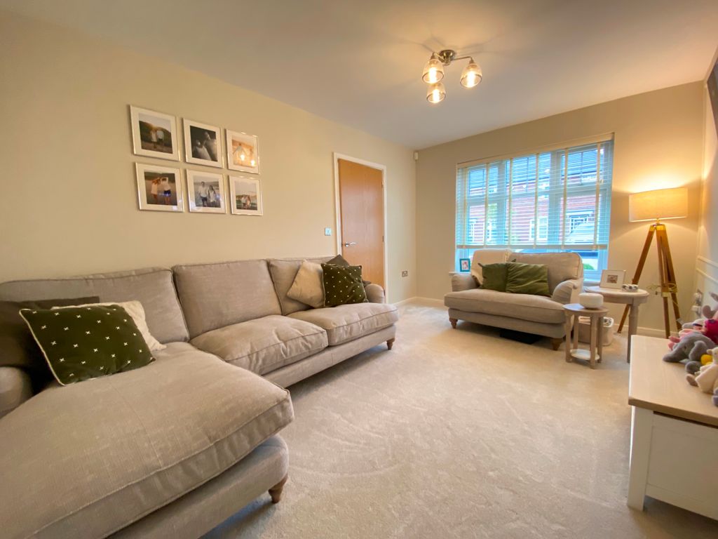 Property photo 2 of 19