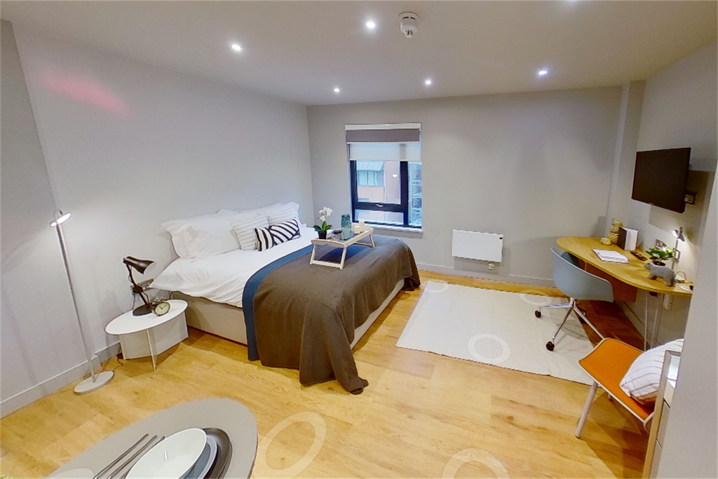 Property photo 1 of 17 (Main)