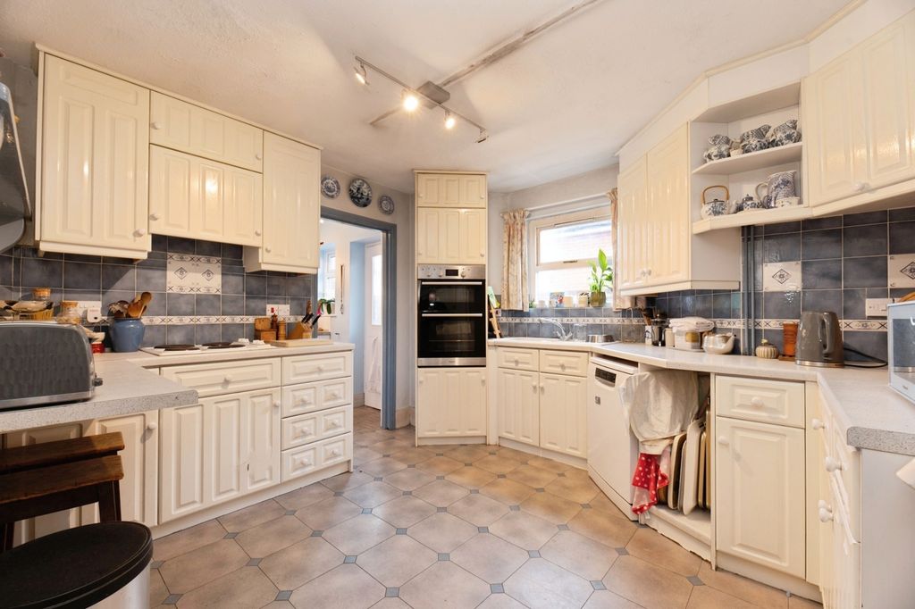 Property photo 1 of 19 Photo