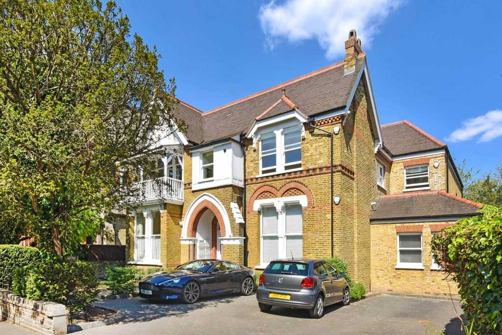 Property photo 1 of 11