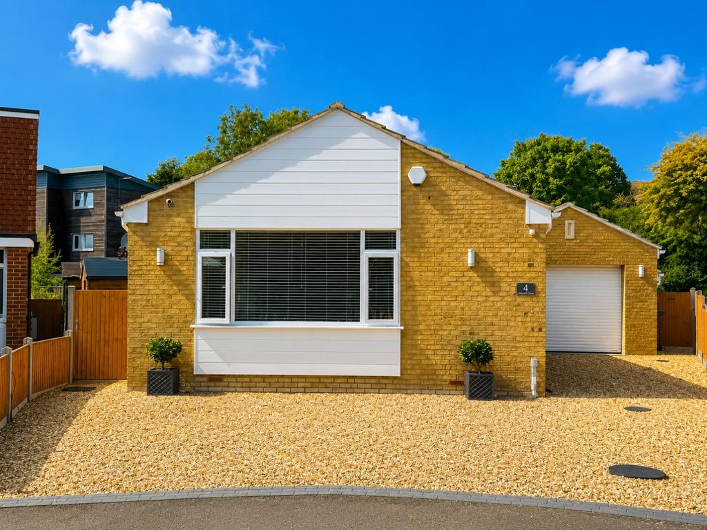 Property photo 1 of 18
