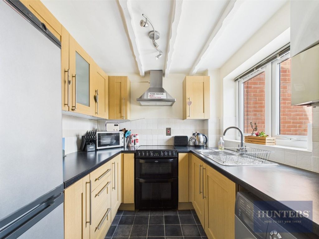 Property photo 3 of 12 Kitchen.Jpg