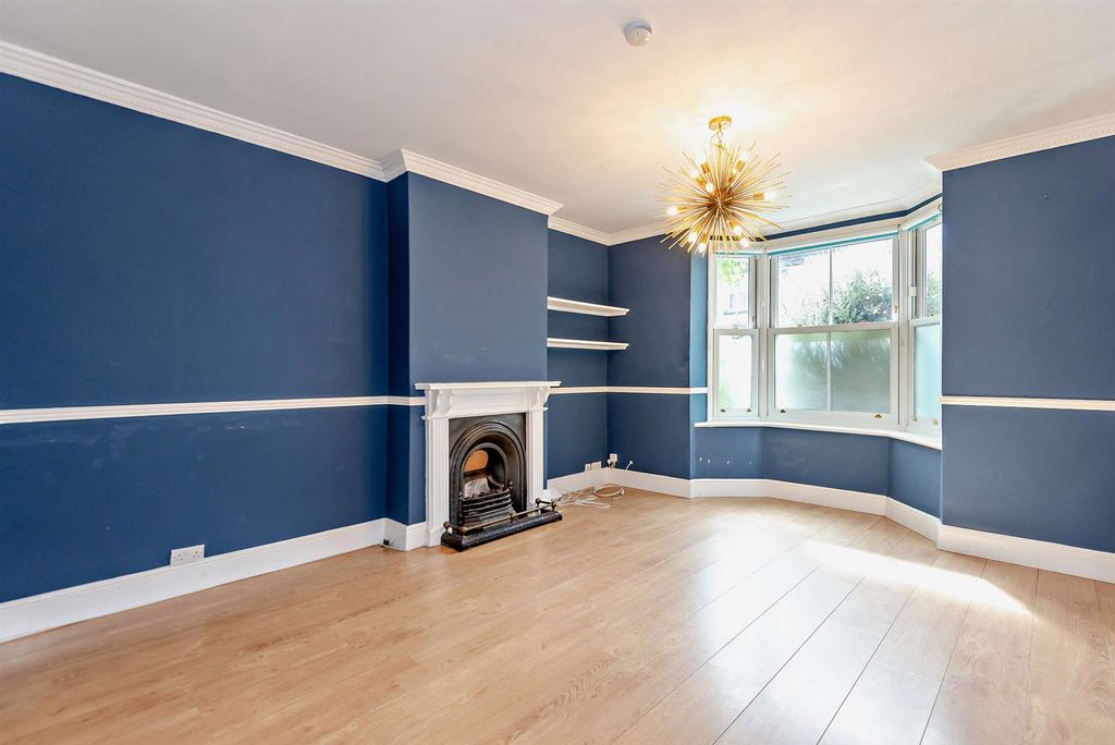 Property photo 2 of 19