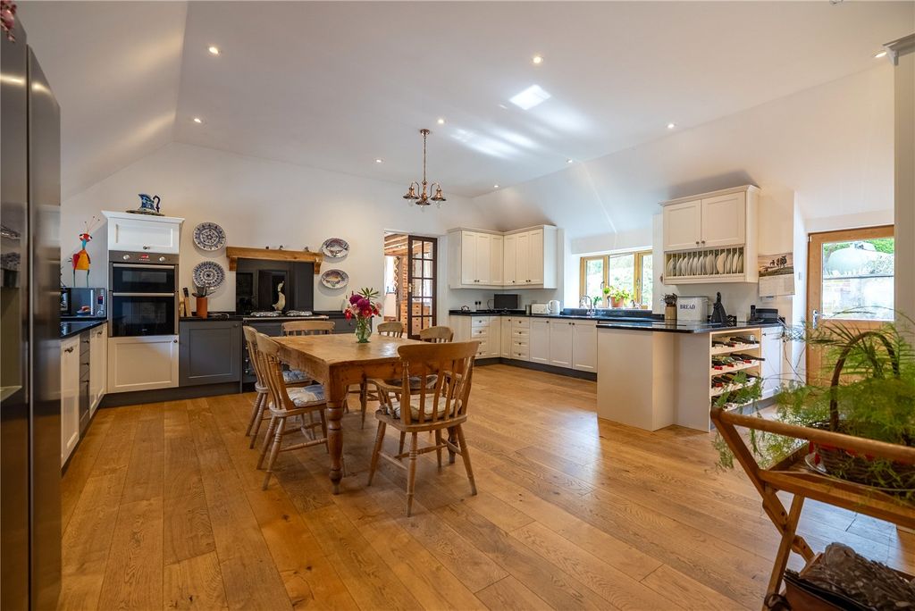 Property photo 3 of 49 Kitchen