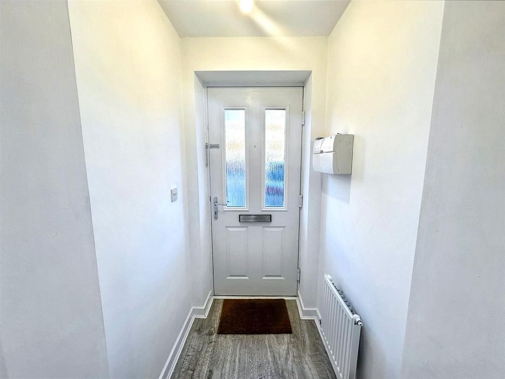 Property photo 3 of 16 003 Porch.Jpg