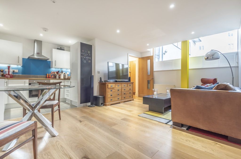 Property photo 1 of 5 569962 (2)