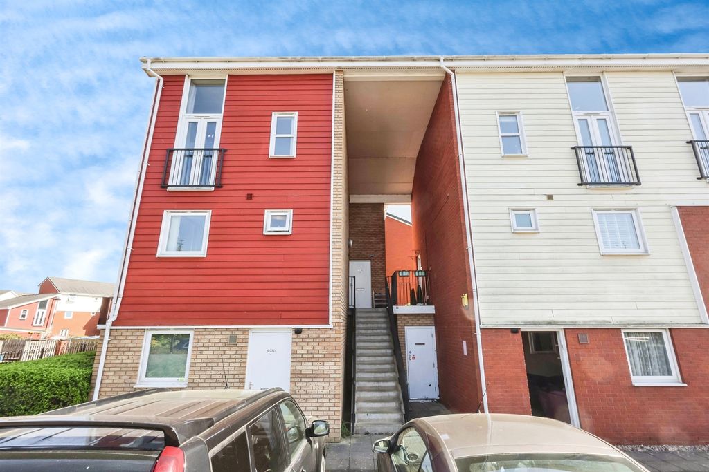 Property photo 2 of 15