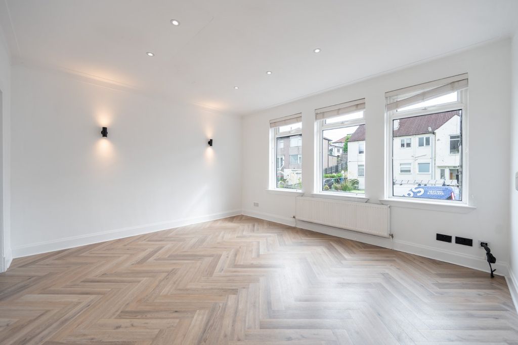 Property photo 2 of 17 Picture No. 04