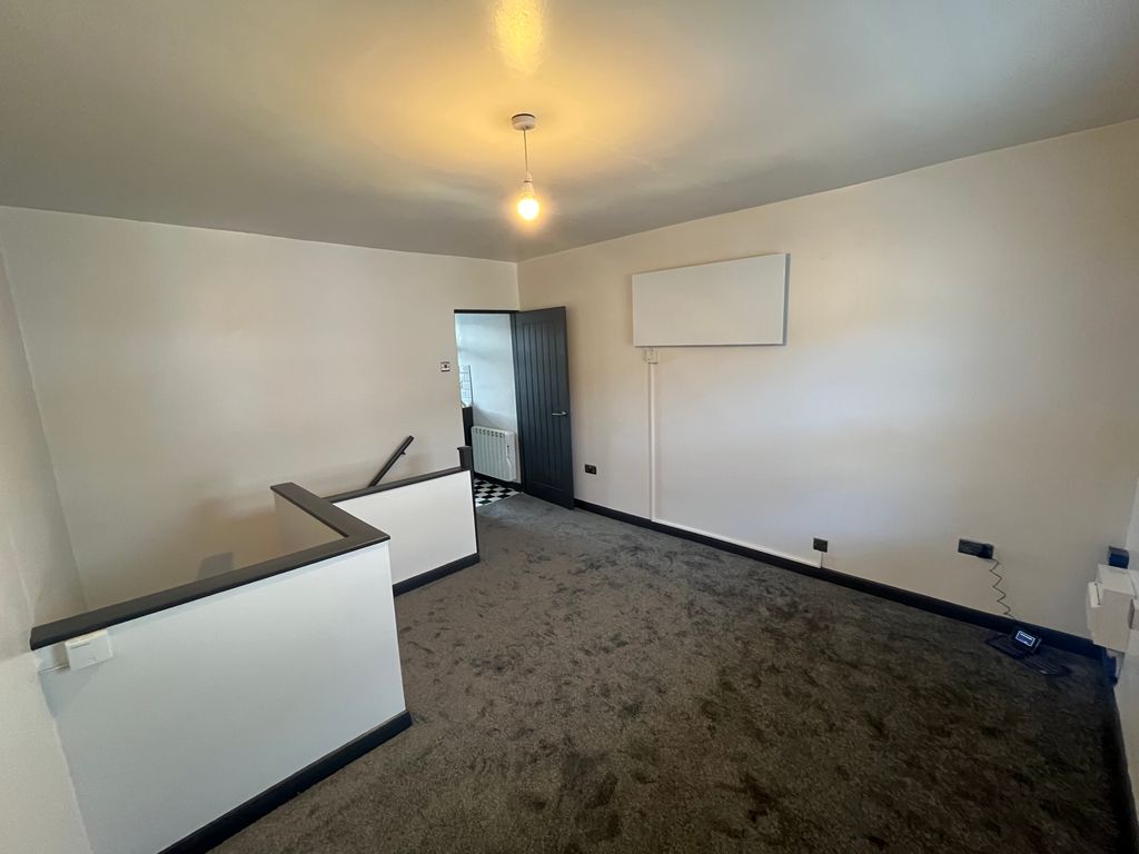 Property photo 2 of 9 Photo 1