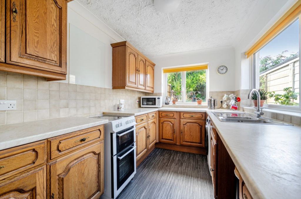 Property photo 3 of 23 38-6A74639629Bcc-1502054-19Fd6A1774d2c-39-38