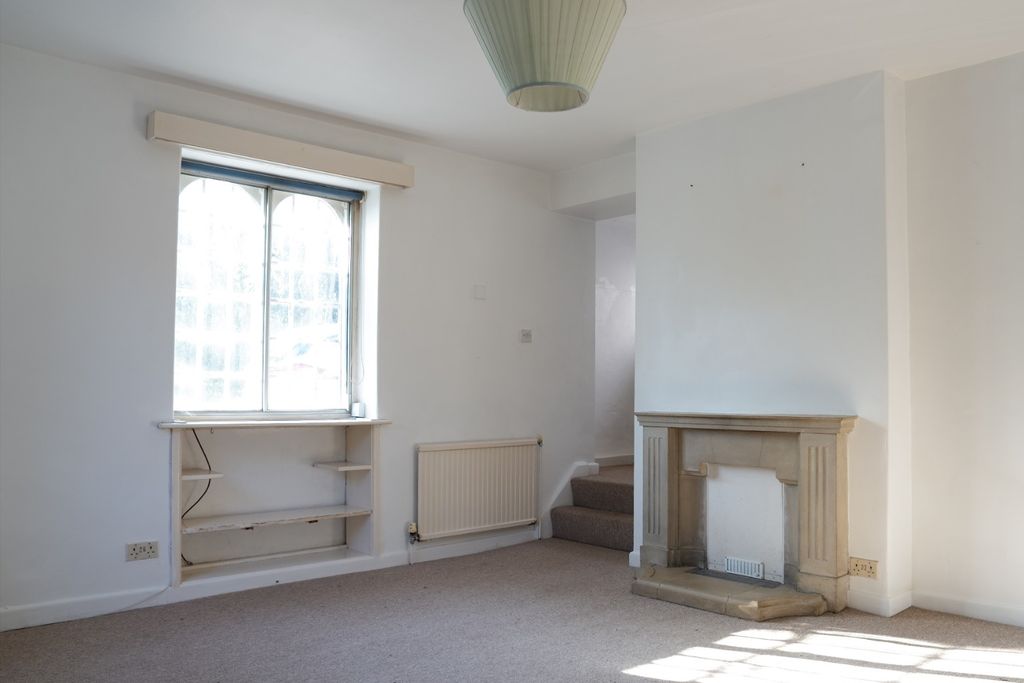 Property photo 3 of 12 4866954