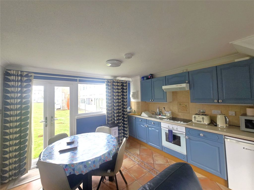 Property photo 3 of 9 Picture No. 11