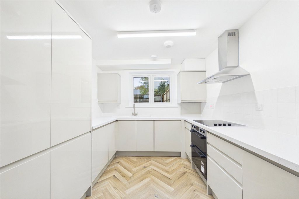 Property photo 2 of 9 Picture No. 06