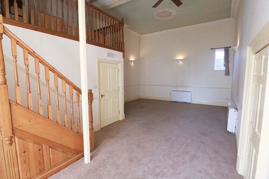 Property photo 2 of 11 Photo 1