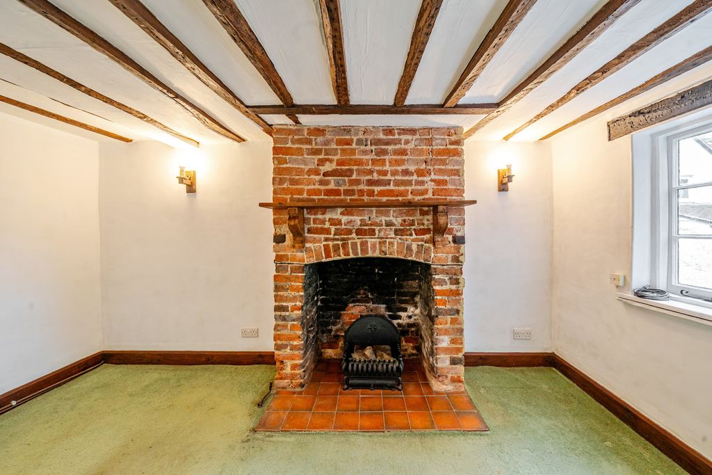 Property photo 2 of 11 Sitting Room