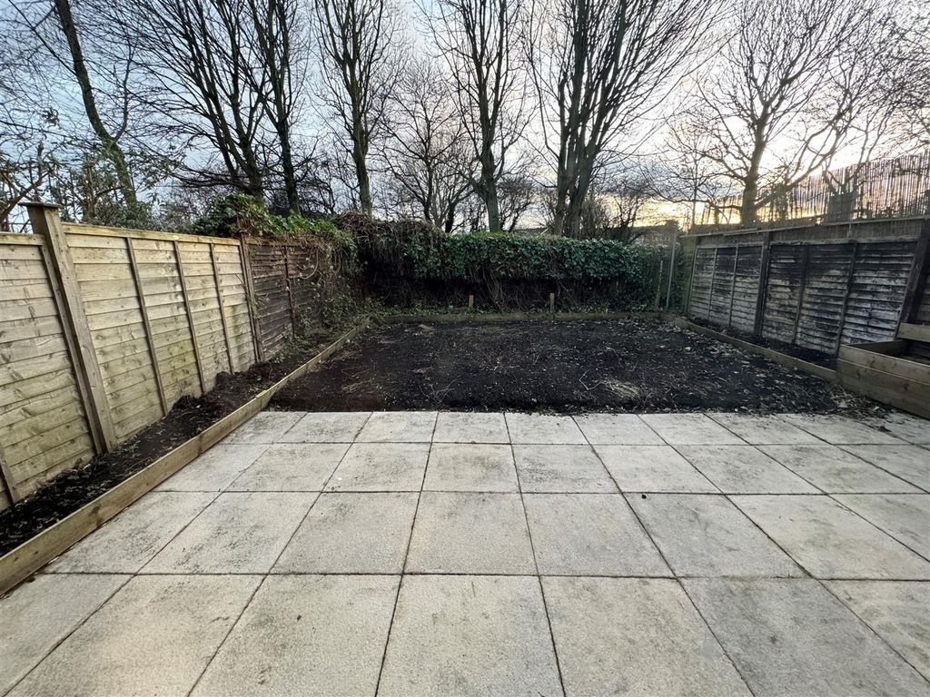 Property photo 2 of 7 Rear Garden