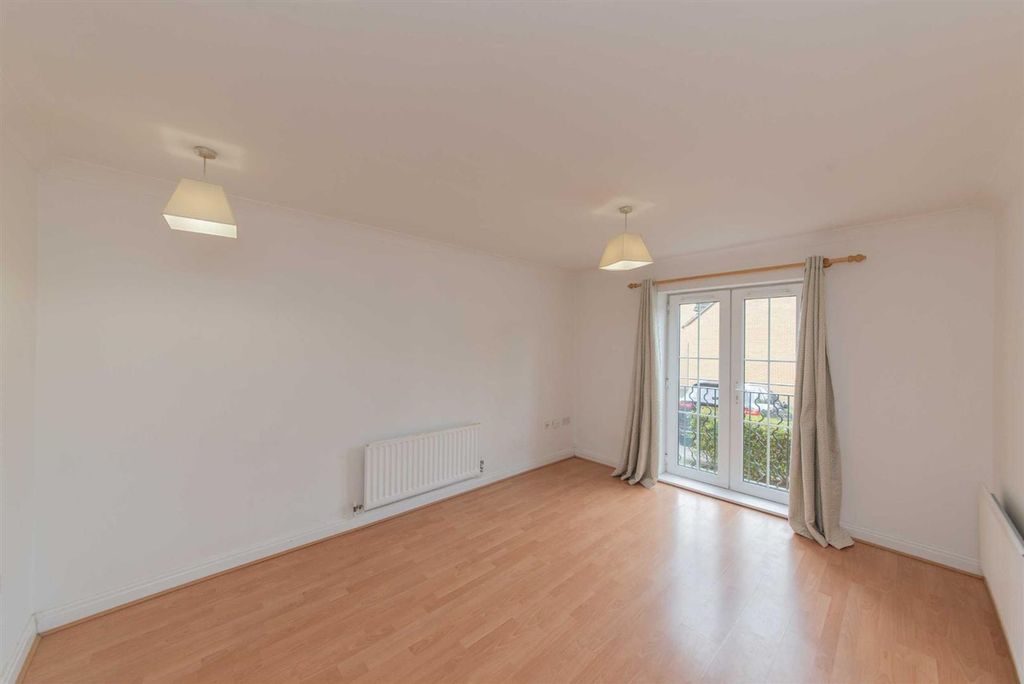 Property photo 2 of 12