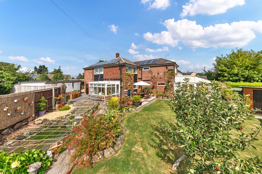 Property photo 3 of 39